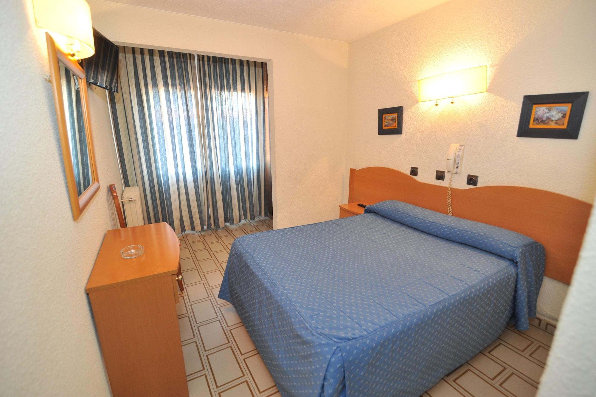 Hostal Goyma I San Fernando De Henares Exterior photo